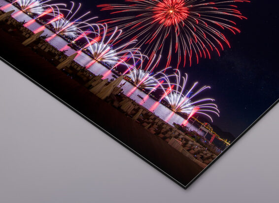 Alu-Dibond - Cannes 2022, North Star Fireworks, rot